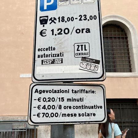 Aphrodite Apartment Piazza Venezia Rome Exterior photo